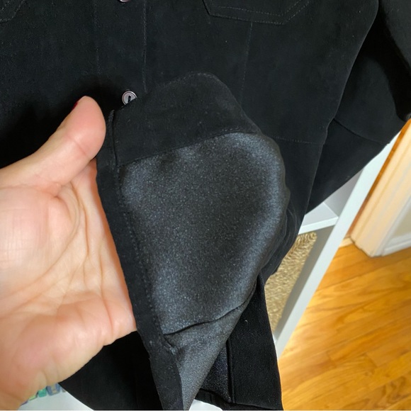 Vintage Carlie’s Court faux suede blouse - Picture 5 of 7